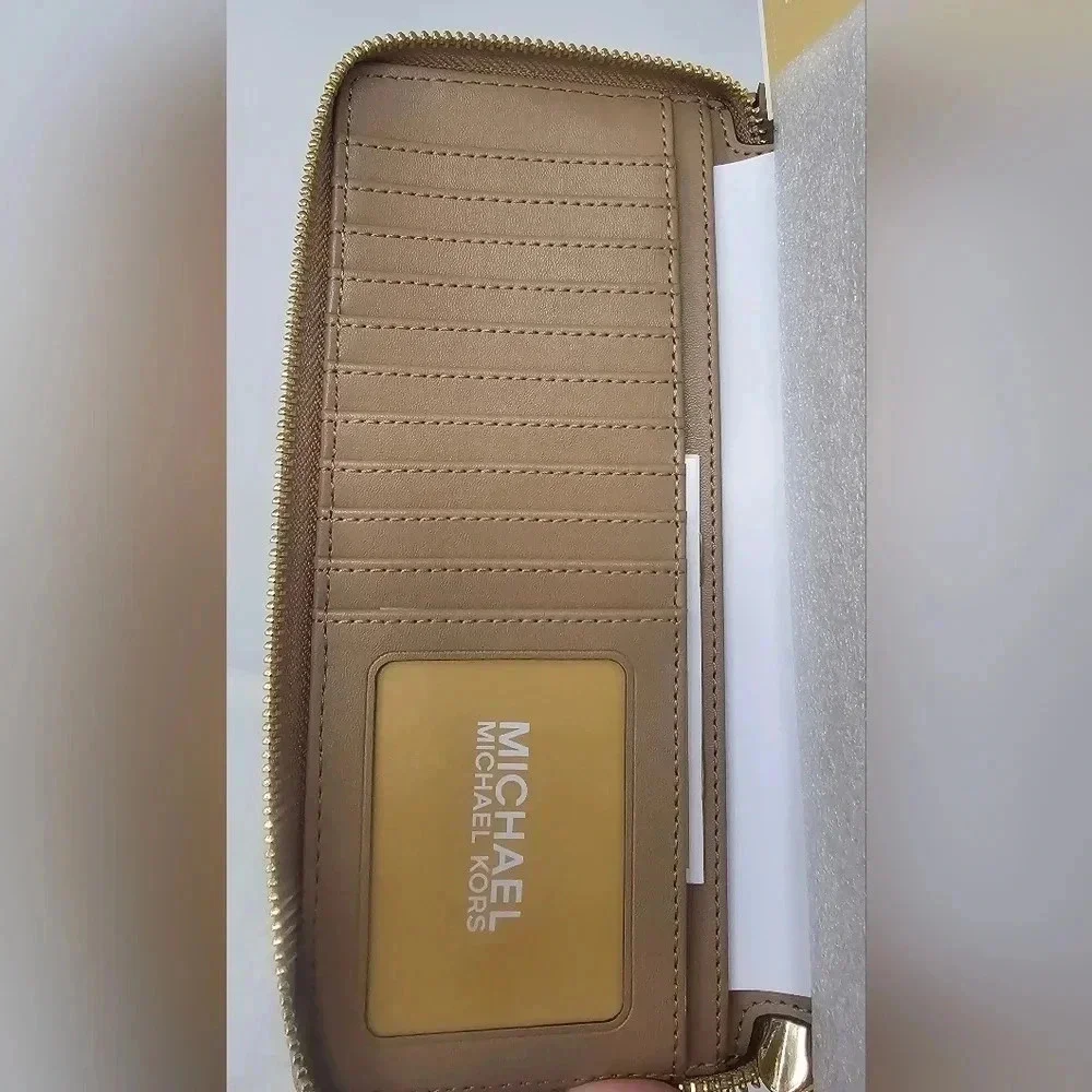 Michael Kors Jet Set Large Travel Continental Leather Wallet Wristlet Camel NWT
